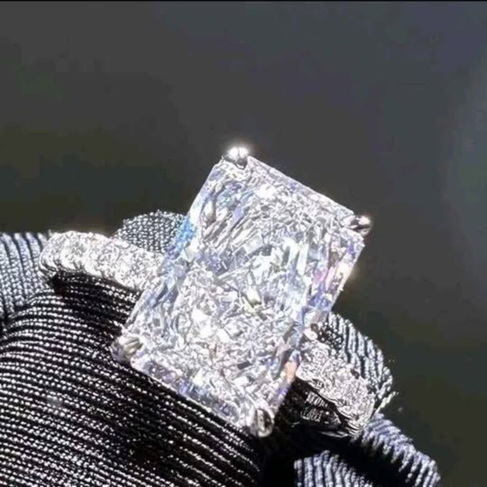 3CT Radiant Cut Moissanite Engagement Ring (Size 6, 7 or 8) DVVS1 Quality